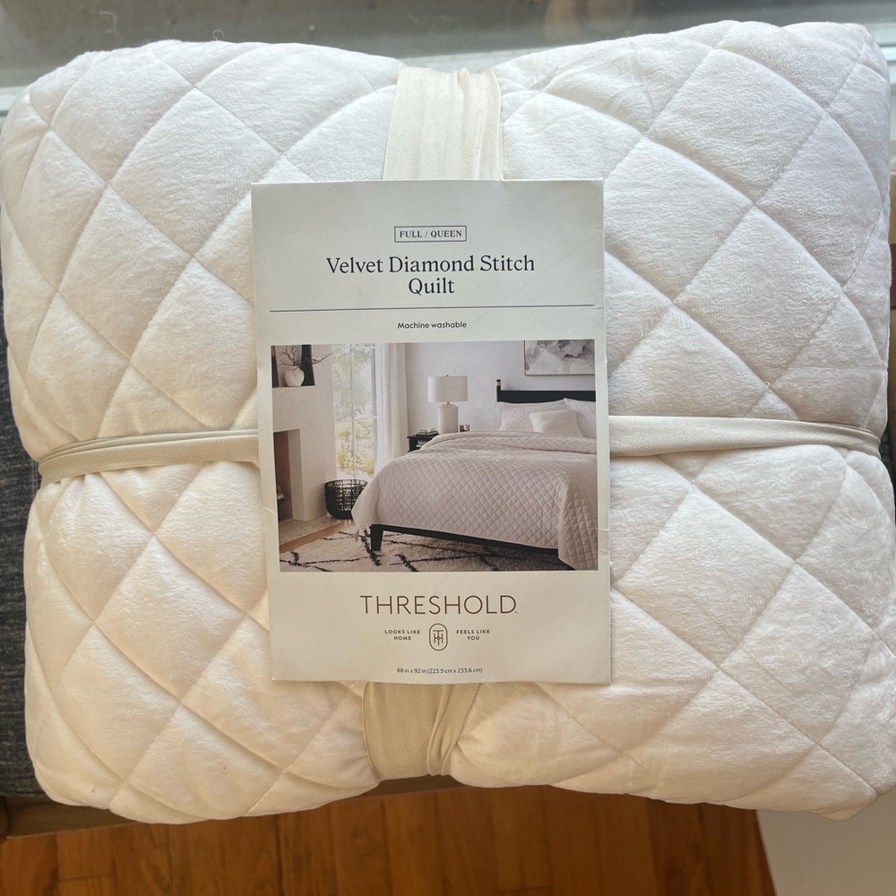 Threshold Velvet Diamond Stitch Quilt - Cream